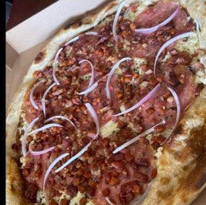 Pizza De Carnes El Conta